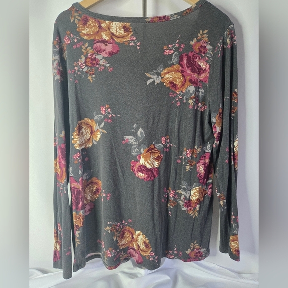 Maurices Plus Size Floral Crew Neck Tee XL - Picture 4 of 7